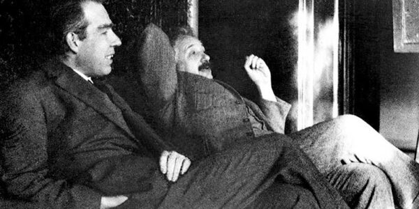 جدال دو نابغه: مروری بر مناظرات بوهر-اینشتین